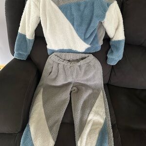 Girls 2 piece sweat suit